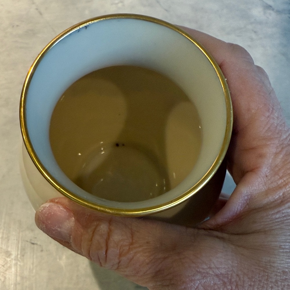 Lenox Autumn Vase with 24K Gold Rim - Picture 4 of 7